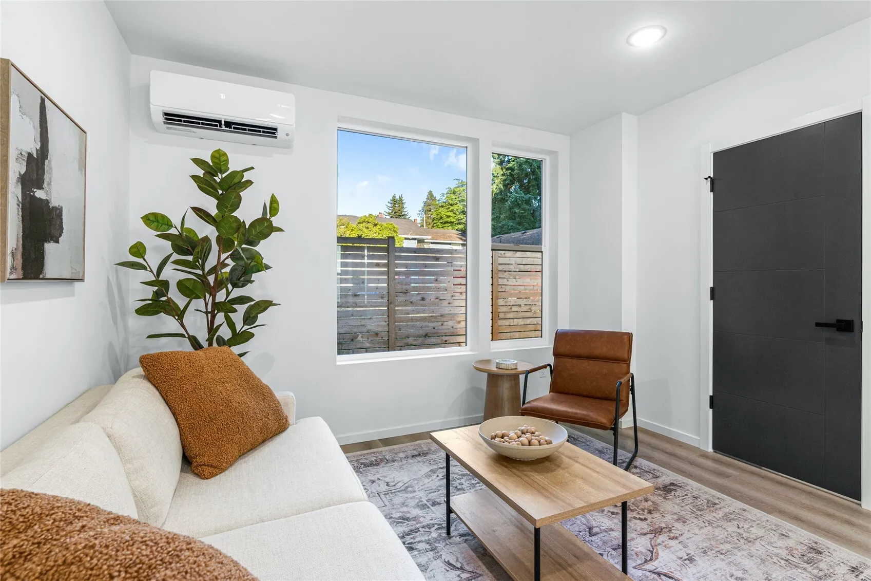 12516 35th Avenue NE #F, Seattle, WA 98125