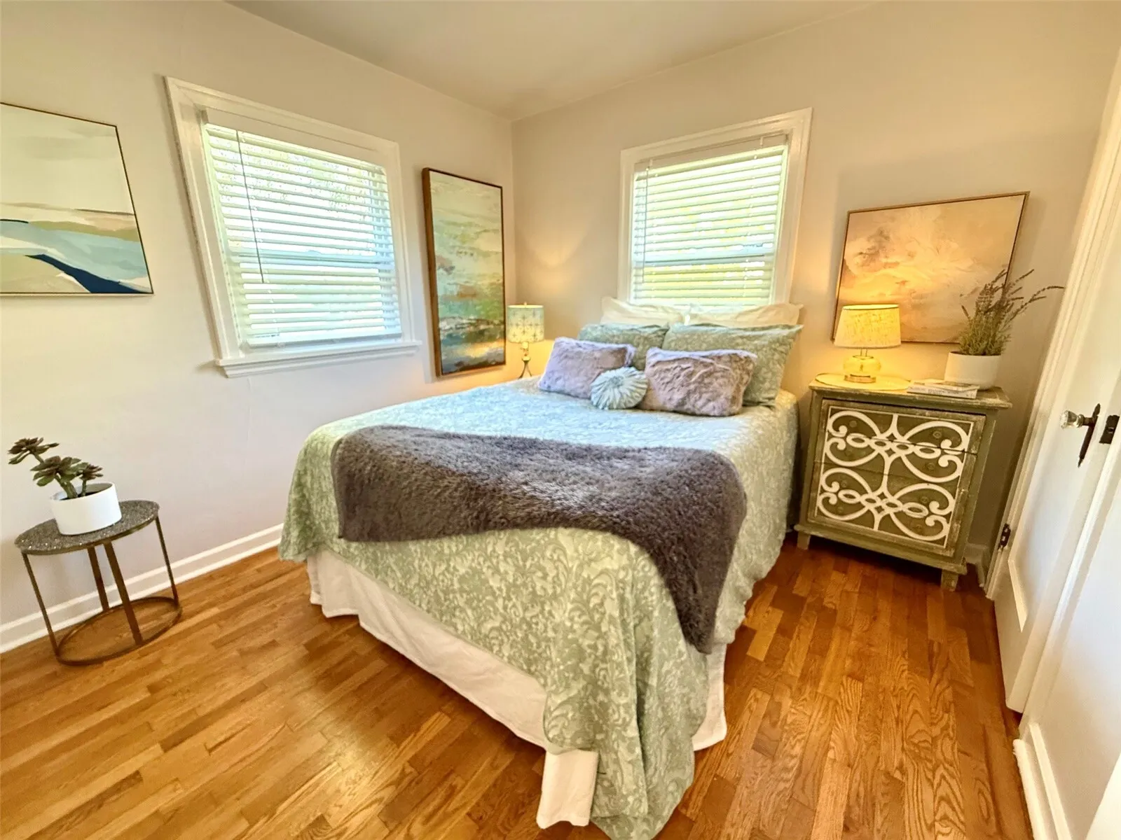 7909 9th Avenue SW, Seattle, WA 98106