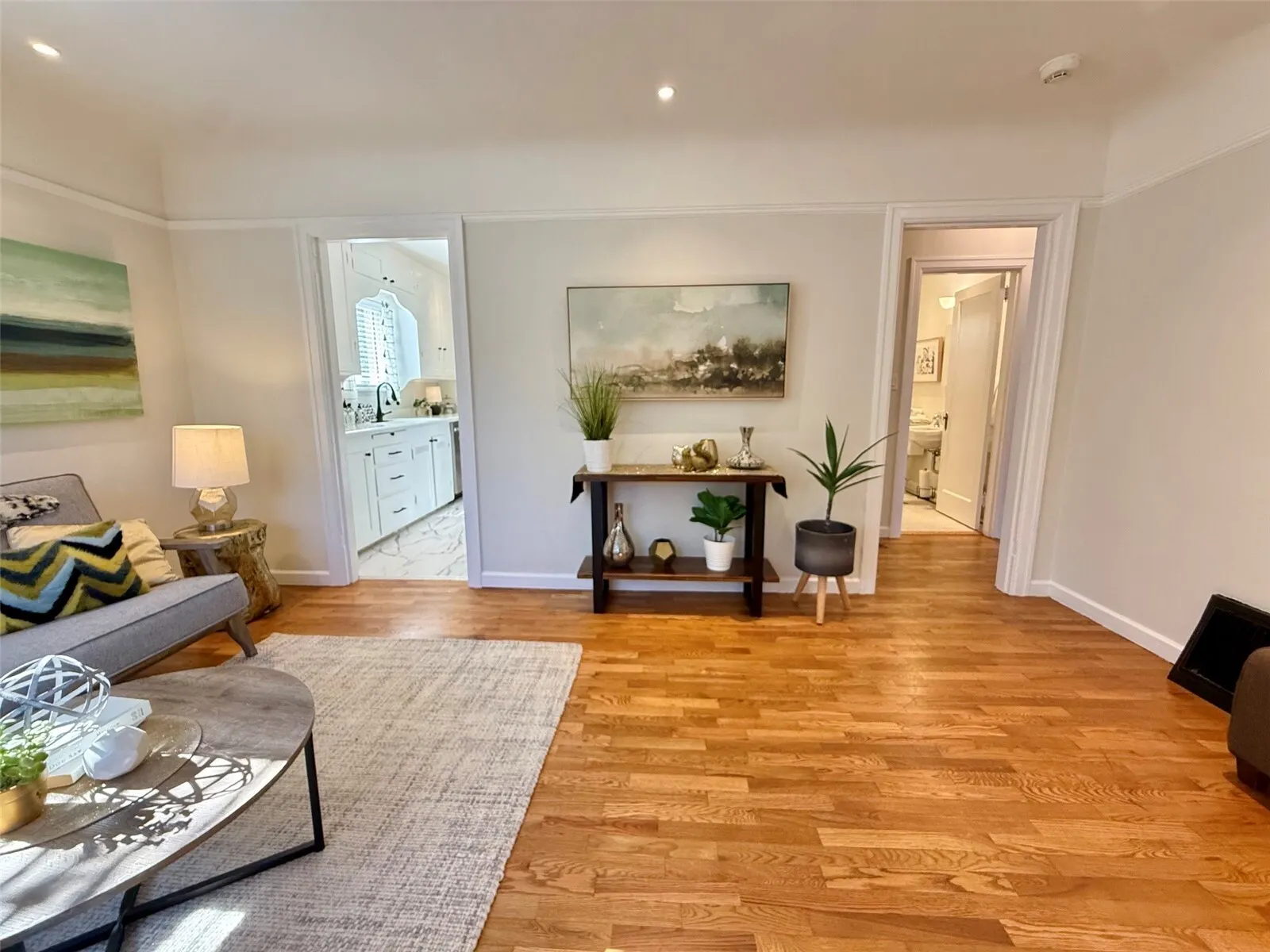 7909 9th Avenue SW, Seattle, WA 98106