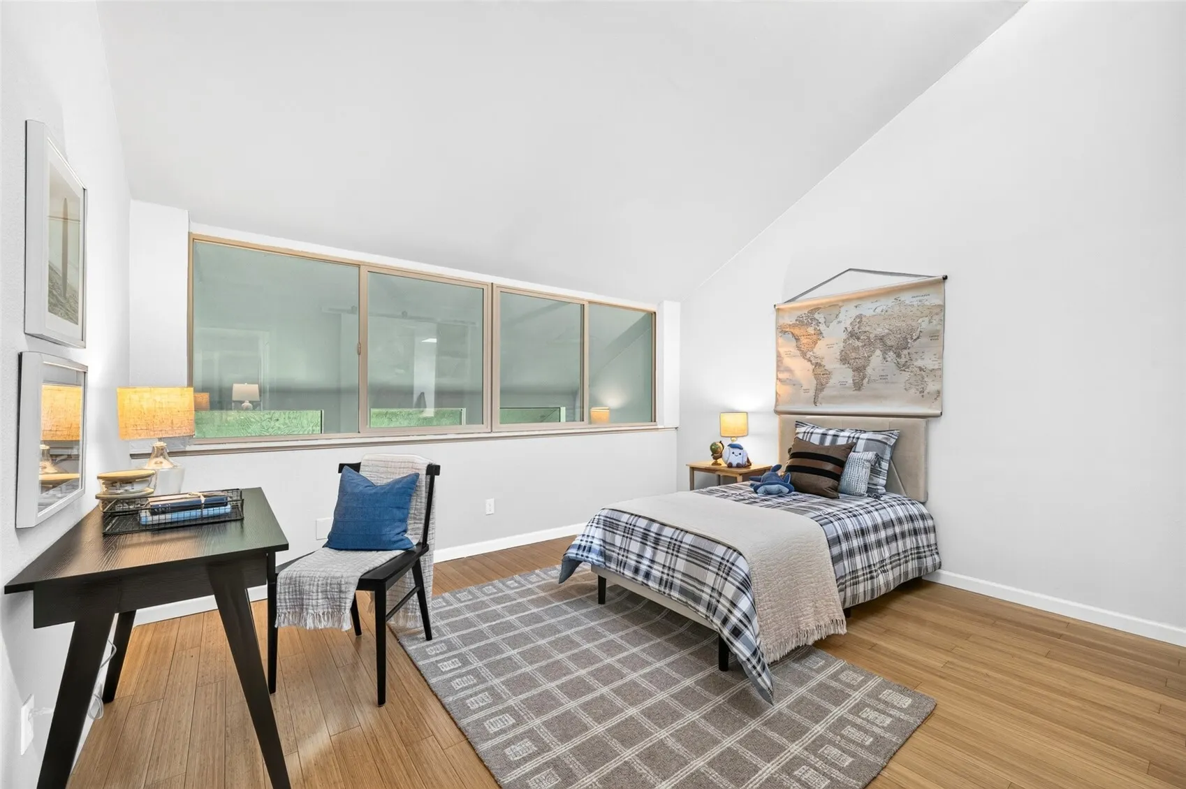 6234 138th Avenue NE #205, Redmond, WA 98052