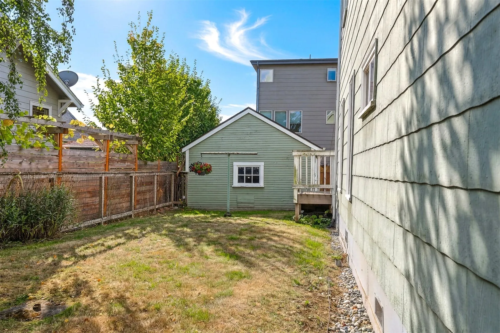 2861 NW 60th Street , Seattle, WA 98107