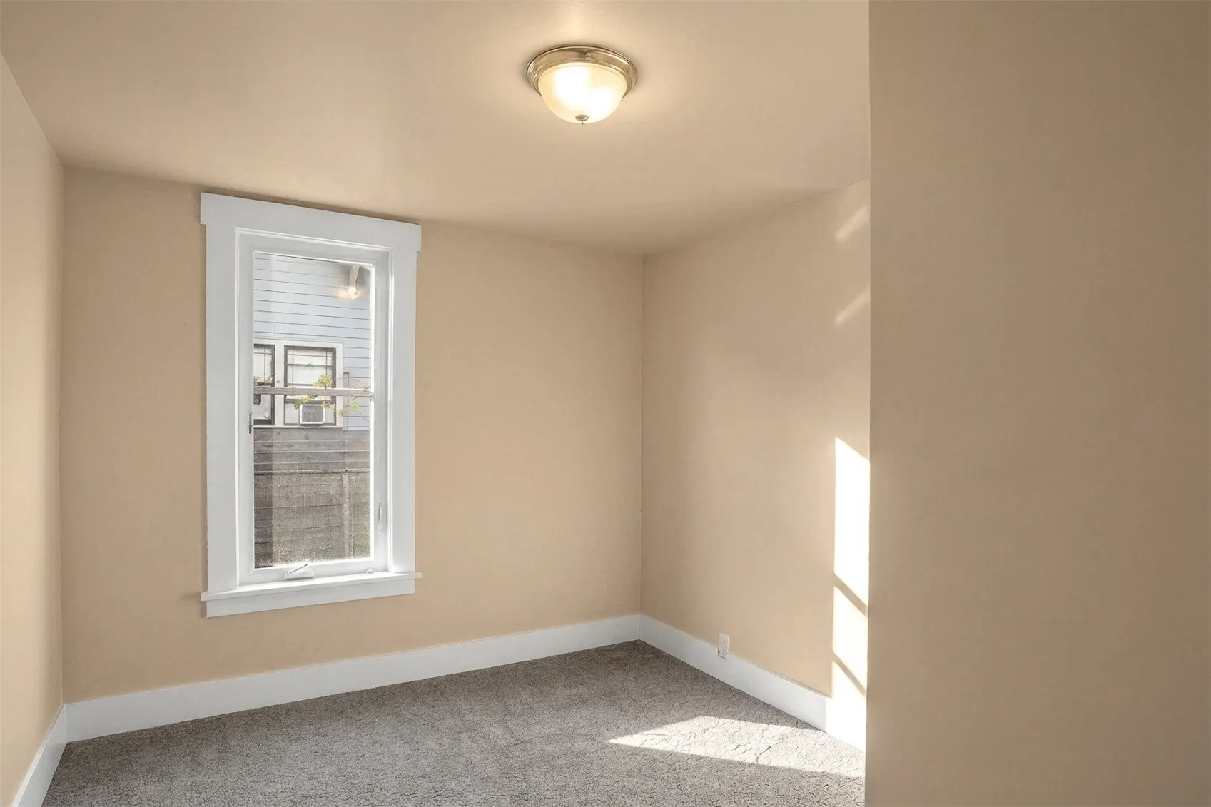 2861 NW 60th Street , Seattle, WA 98107