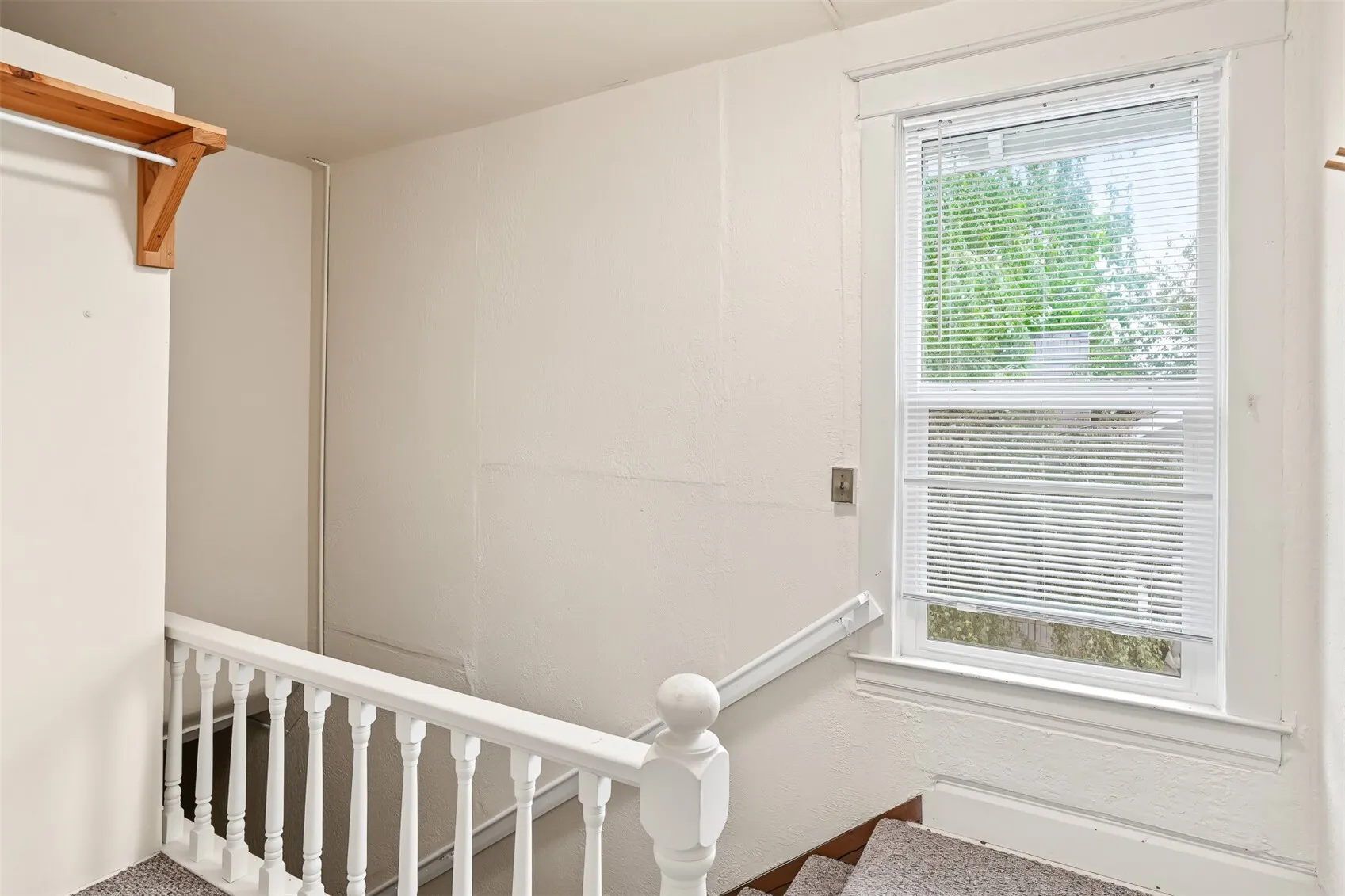 2861 NW 60th Street , Seattle, WA 98107