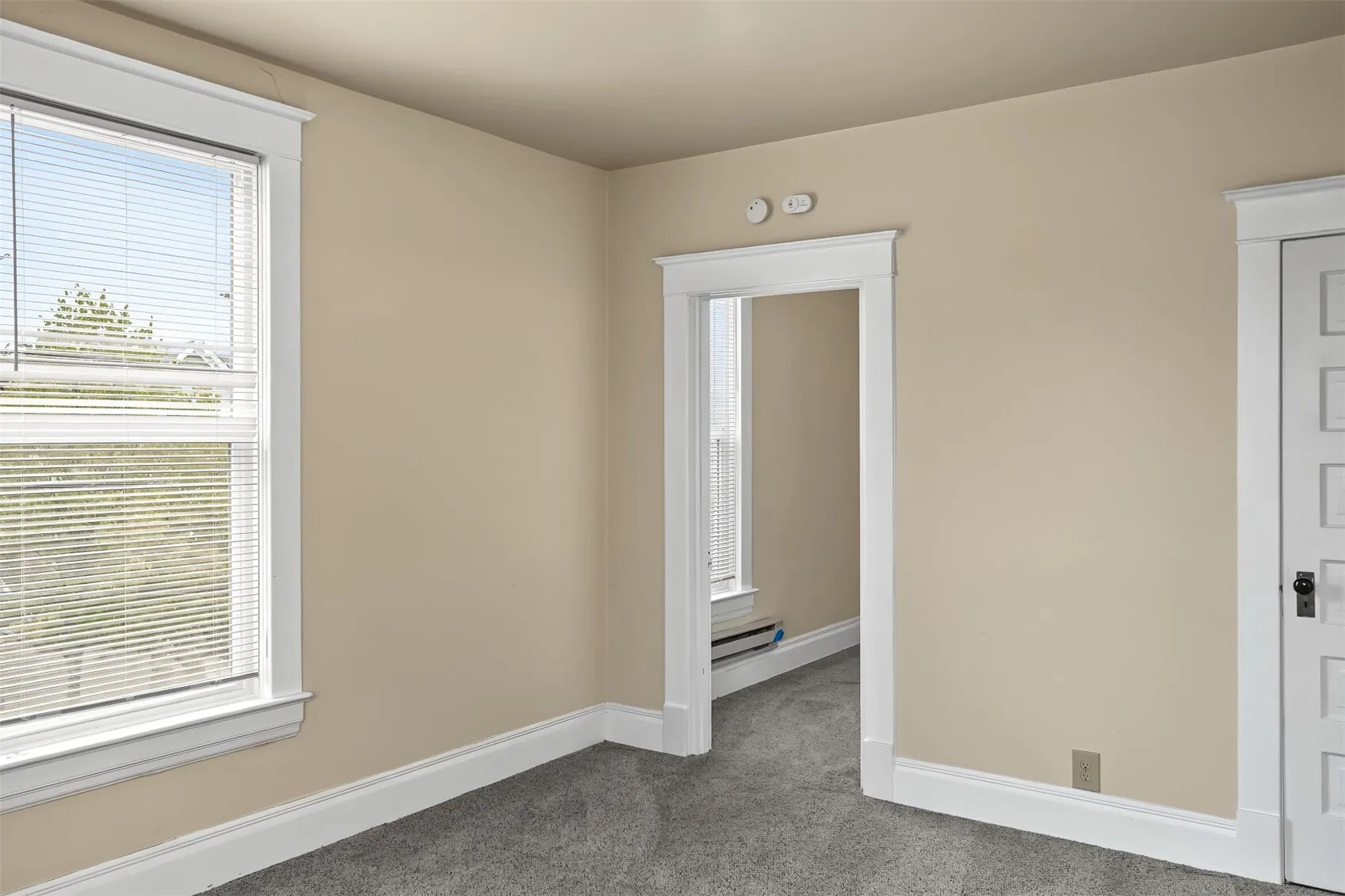 2861 NW 60th Street , Seattle, WA 98107