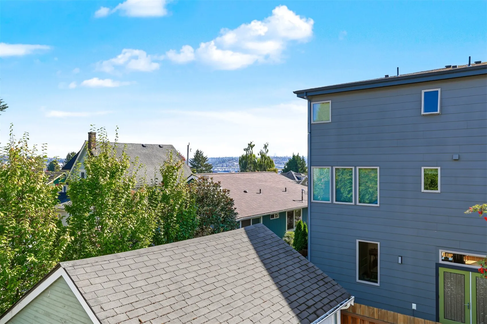 2861 NW 60th Street , Seattle, WA 98107