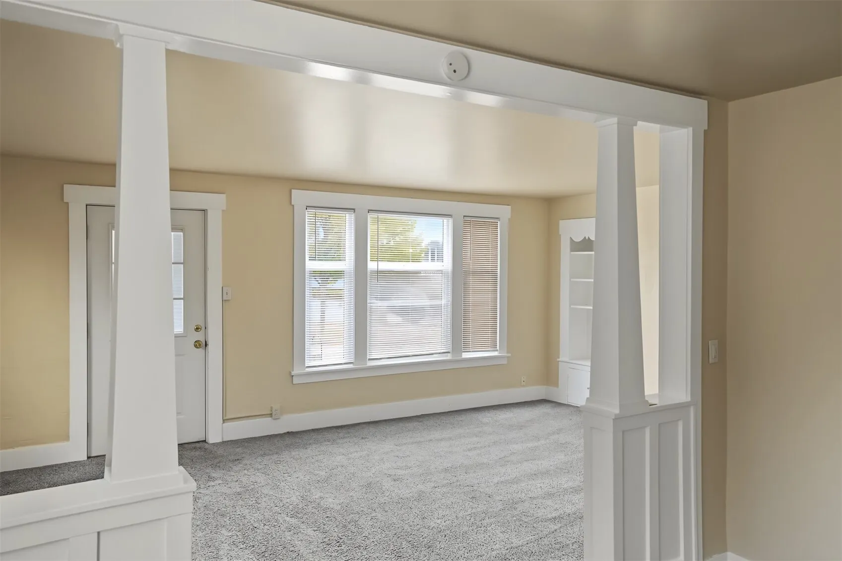 2861 NW 60th Street , Seattle, WA 98107