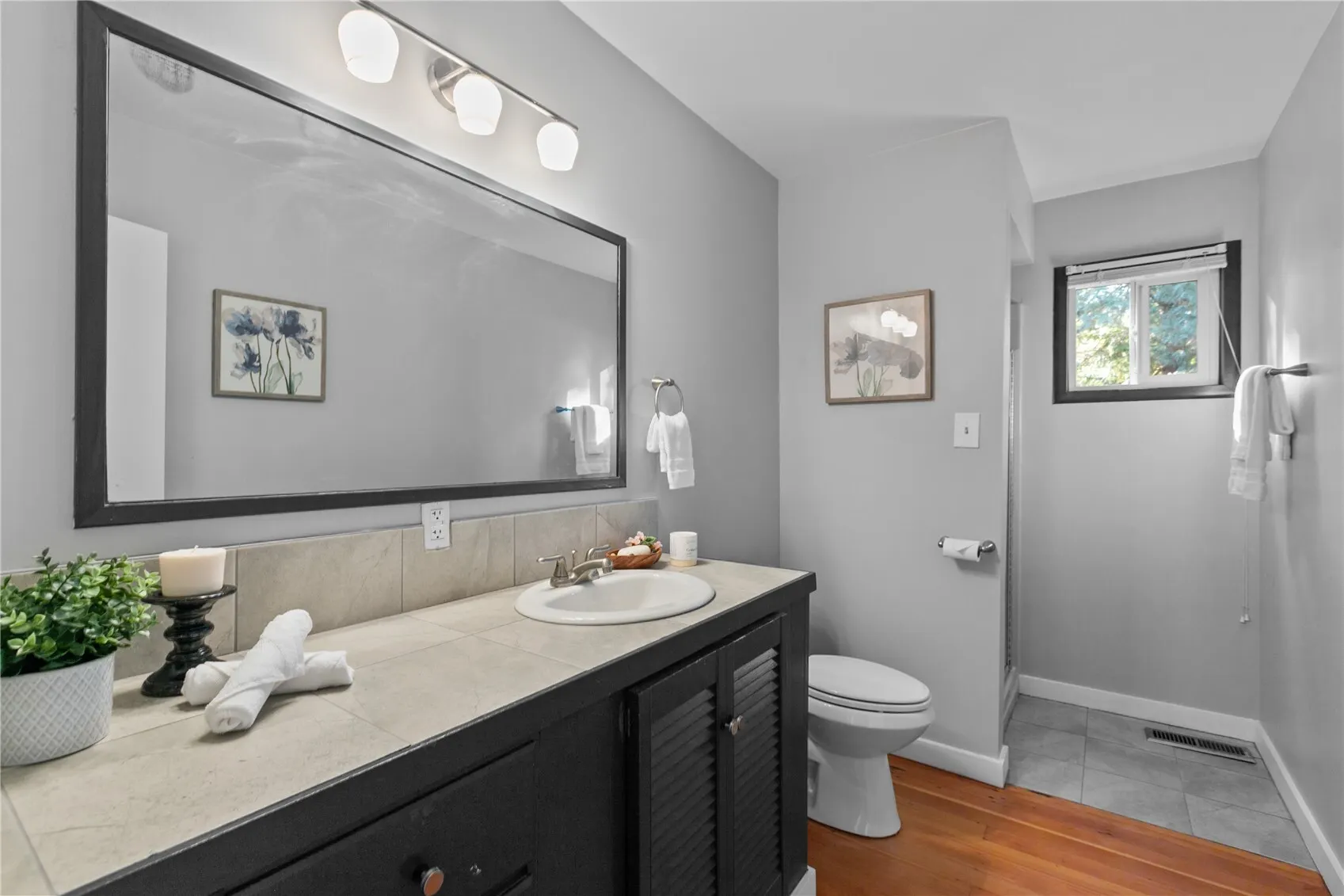 12305 14th Avenue NE, Seattle, WA 98125