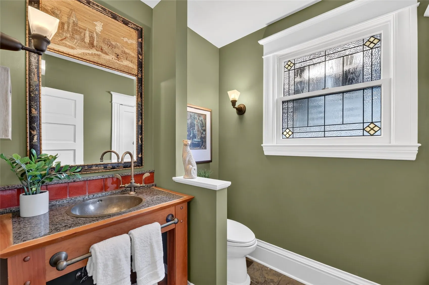 2322 12th Avenue E, Seattle, WA 98102