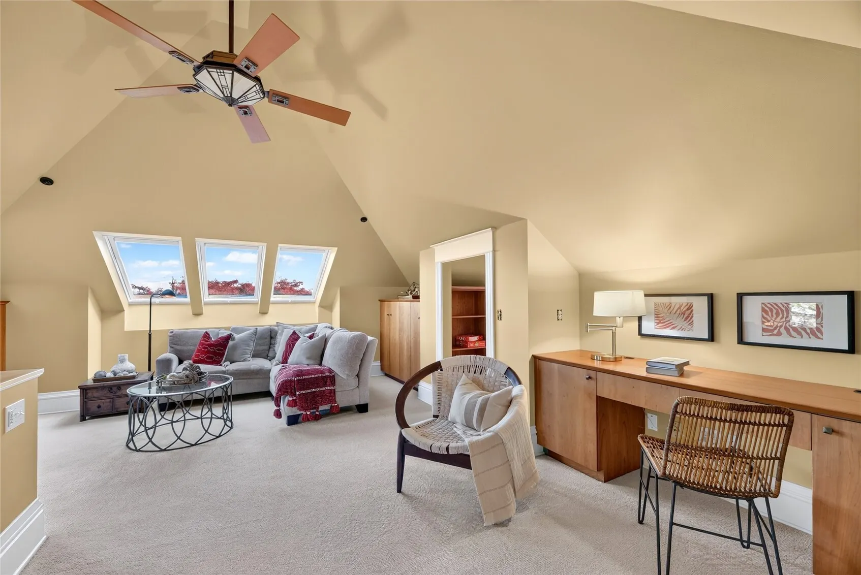 2322 12th Avenue E, Seattle, WA 98102