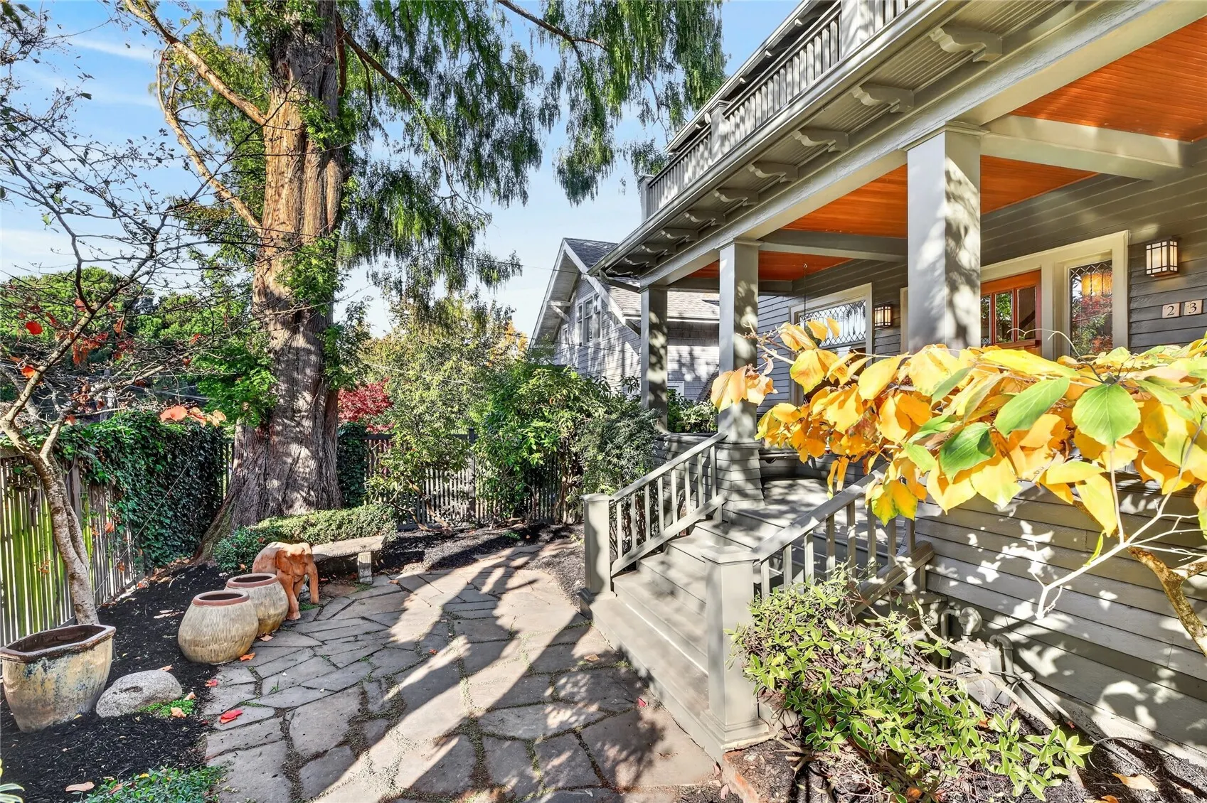 2322 12th Avenue E, Seattle, WA 98102