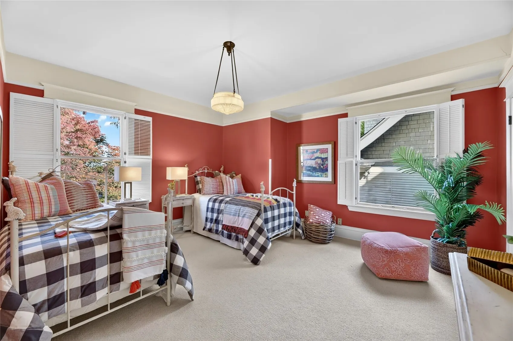 2322 12th Avenue E, Seattle, WA 98102