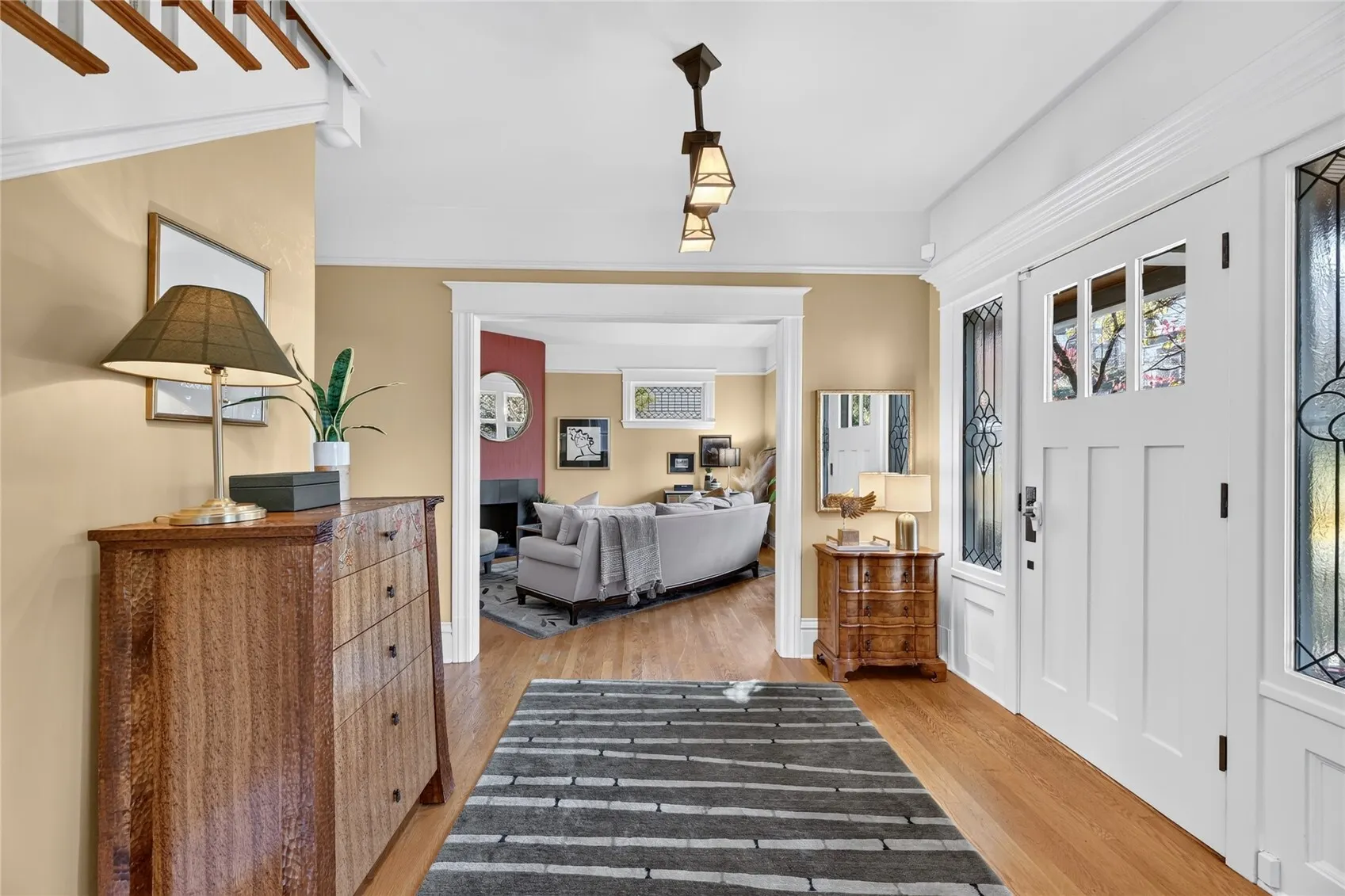 2322 12th Avenue E, Seattle, WA 98102