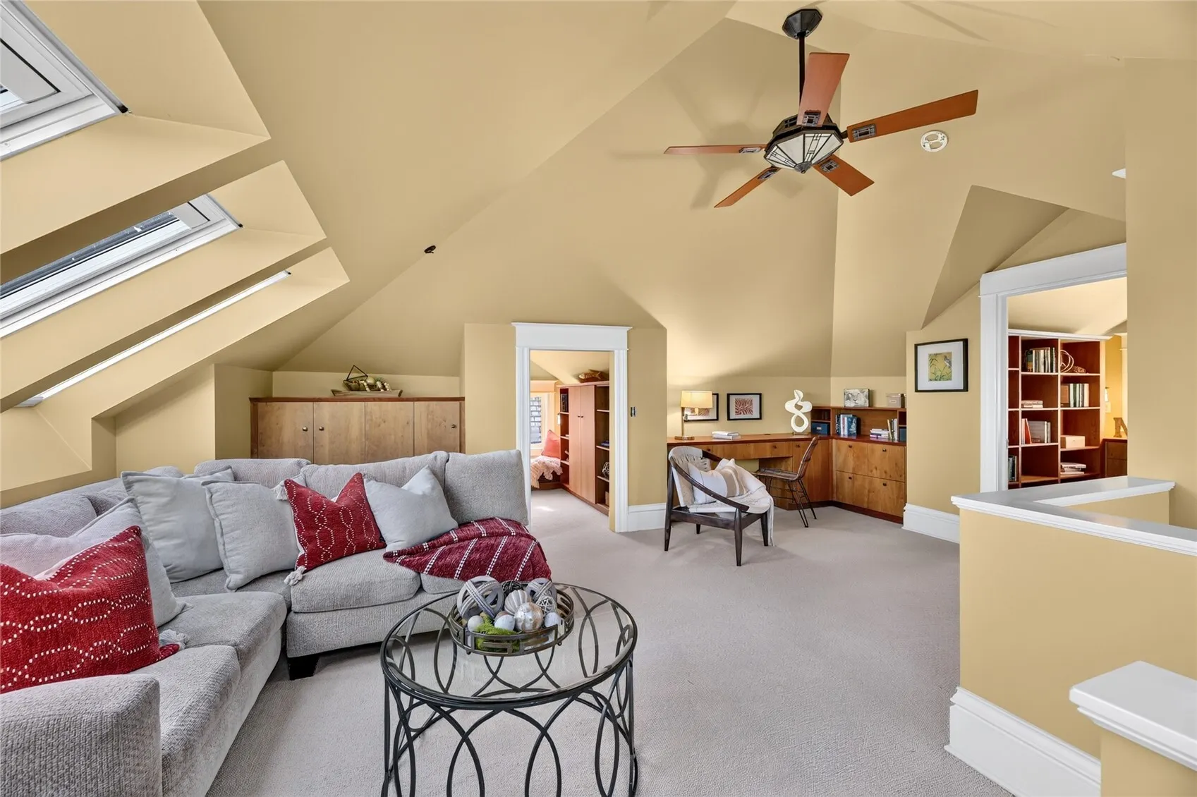 2322 12th Avenue E, Seattle, WA 98102