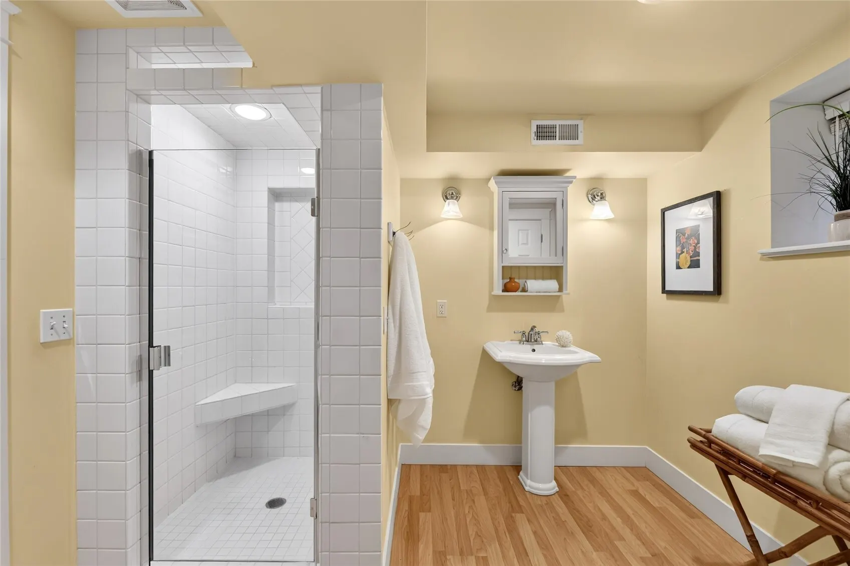 2322 12th Avenue E, Seattle, WA 98102