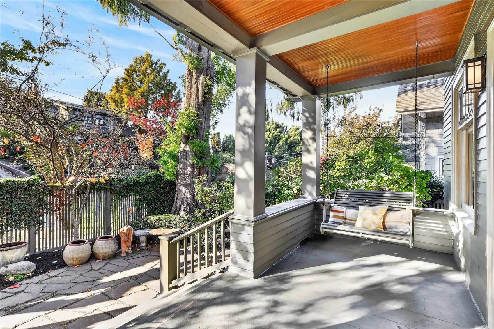 2322 12th Avenue E, Seattle, WA 98102