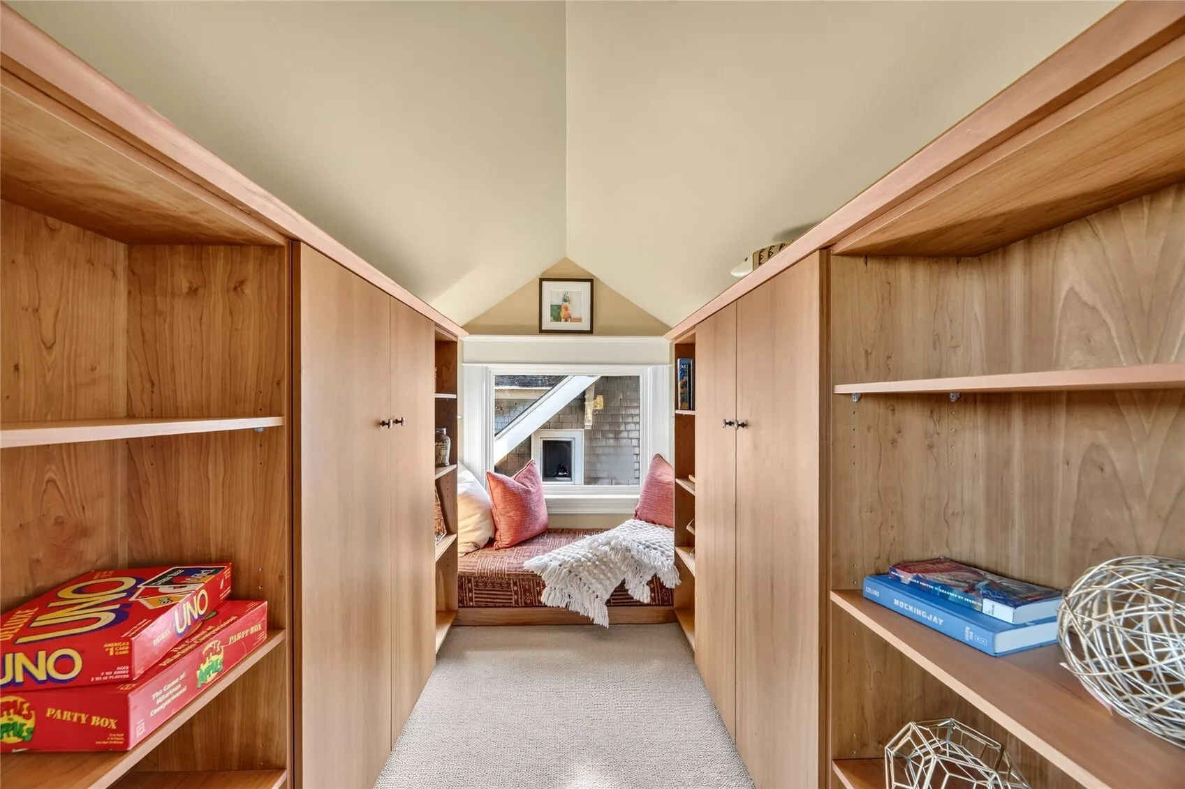 2322 12th Avenue E, Seattle, WA 98102