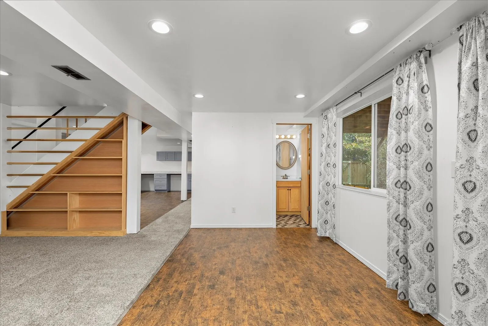 19330 52nd Avenue W, Lynnwood, WA 98036