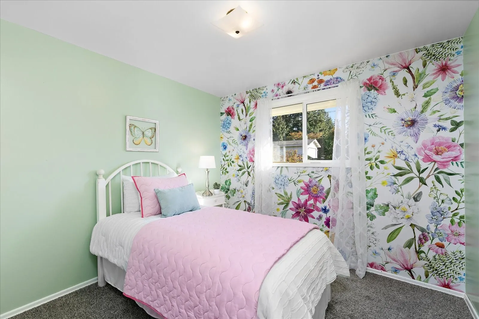 19330 52nd Avenue W, Lynnwood, WA 98036