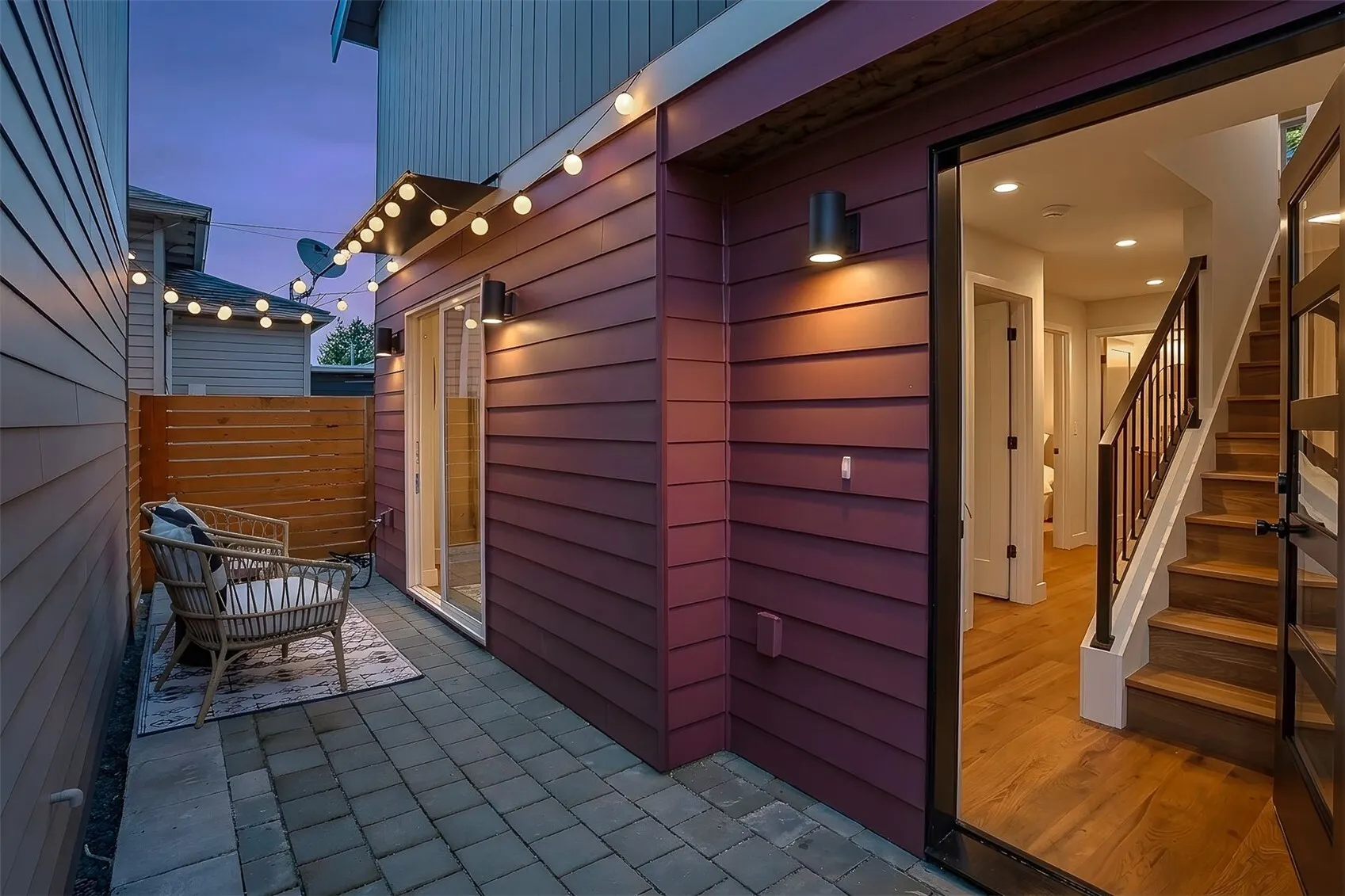 2412 Queen Ann Avenue N, Seattle, WA 98109