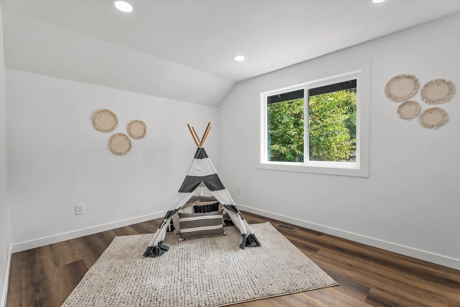 4103 204th Avenue NE, Sammamish, WA 98074