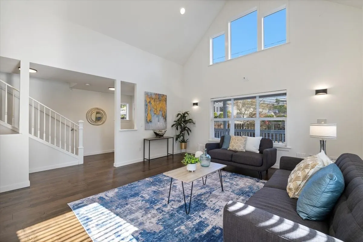10917 28th Avenue SW, Seattle, WA 98146