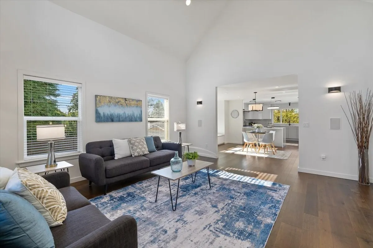 10917 28th Avenue SW, Seattle, WA 98146