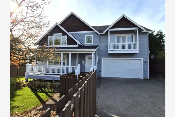 10917 28th Avenue SW, Seattle, WA 98146