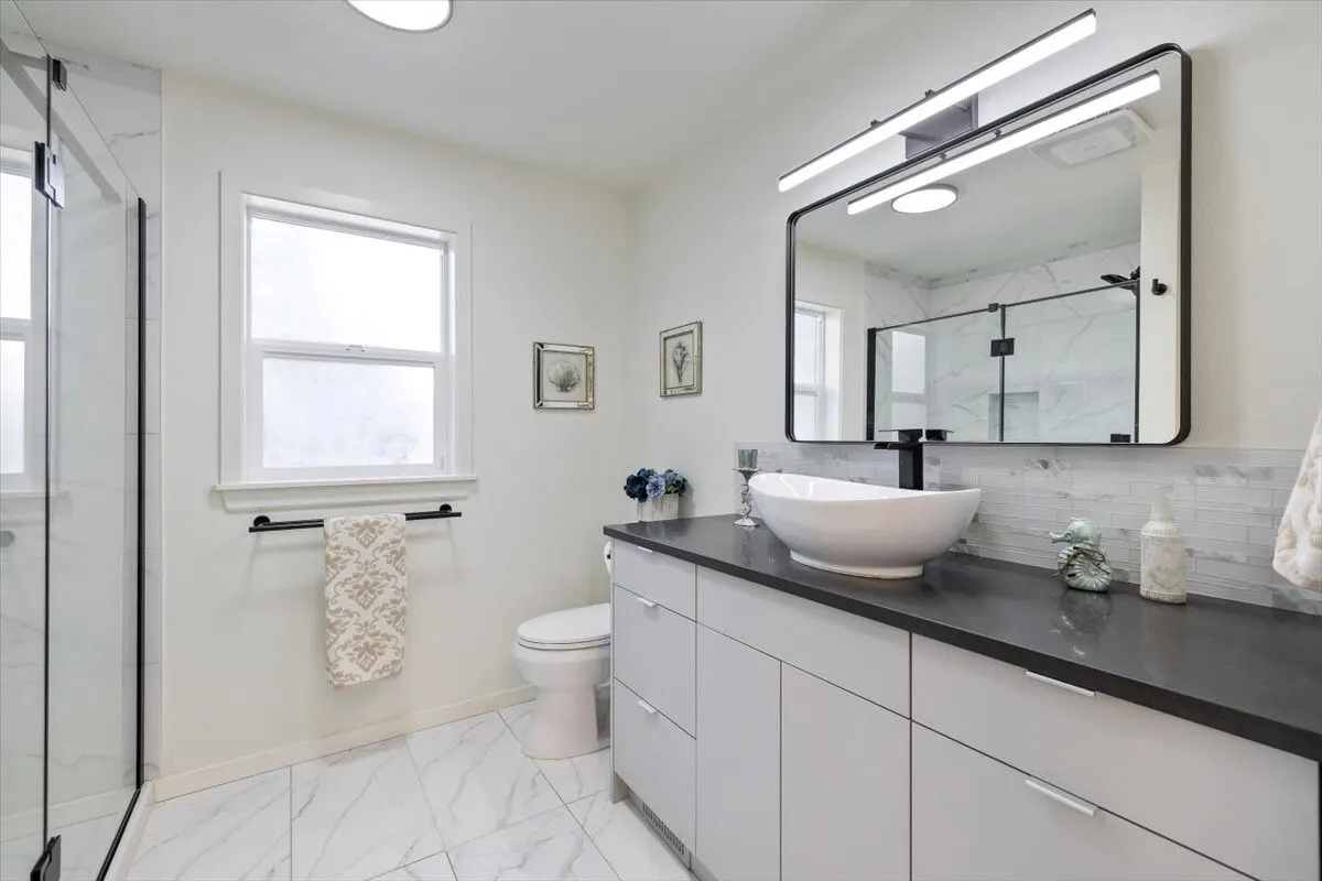 10917 28th Avenue SW, Seattle, WA 98146