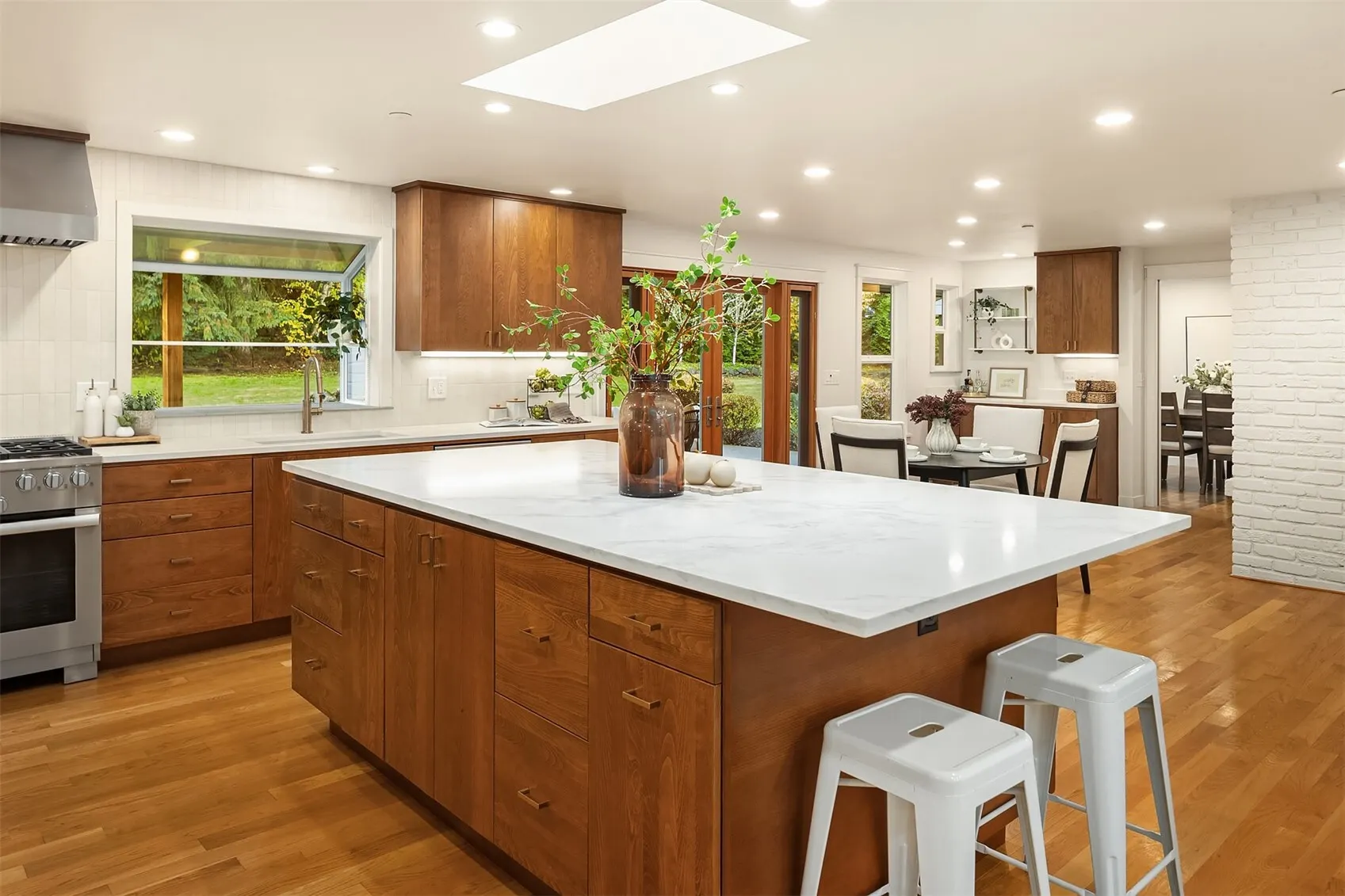 6331 135th Avenue NE, Kirkland, WA 98033
