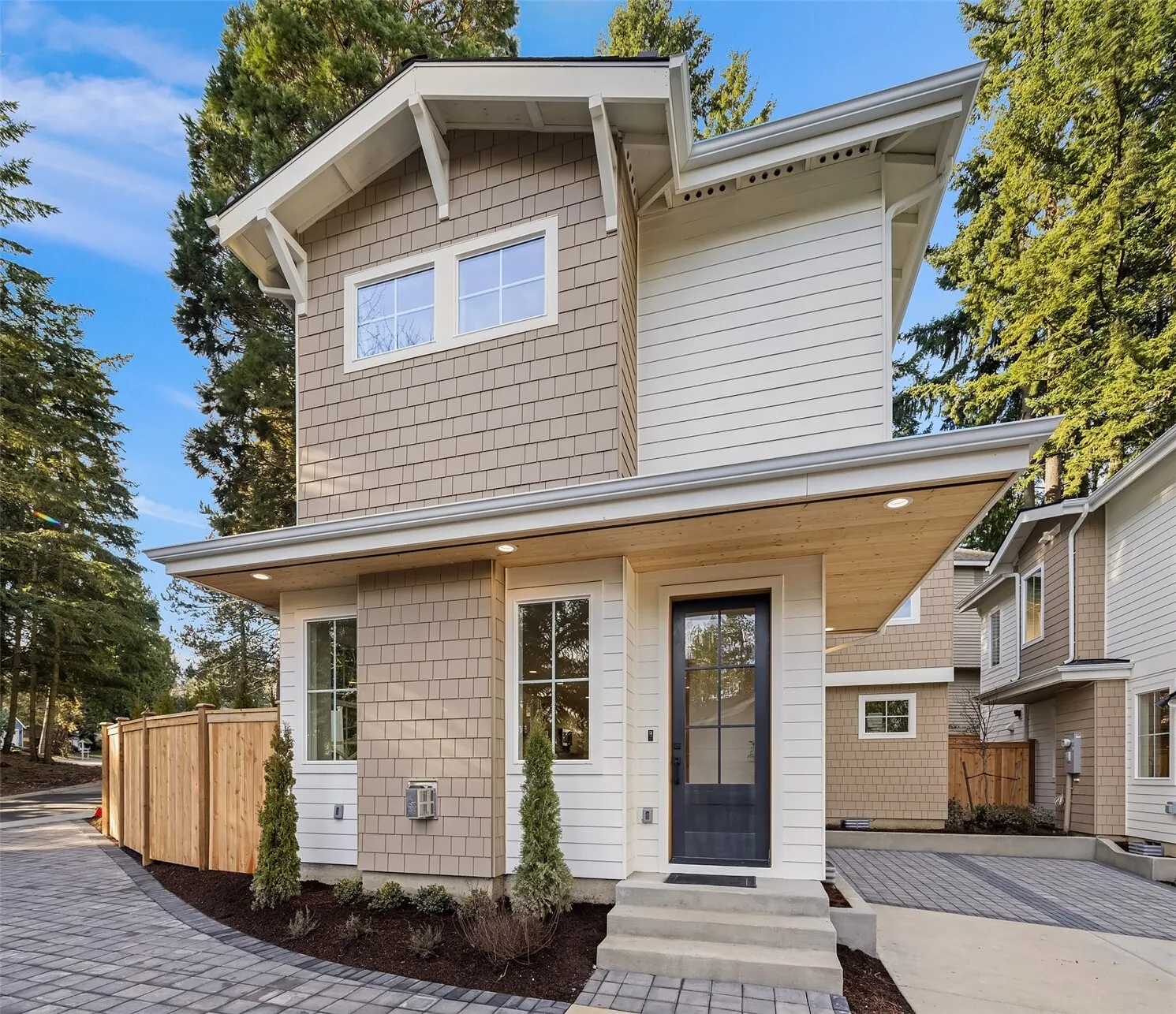 11810 NE 103rd Place , Kirkland, WA 98033