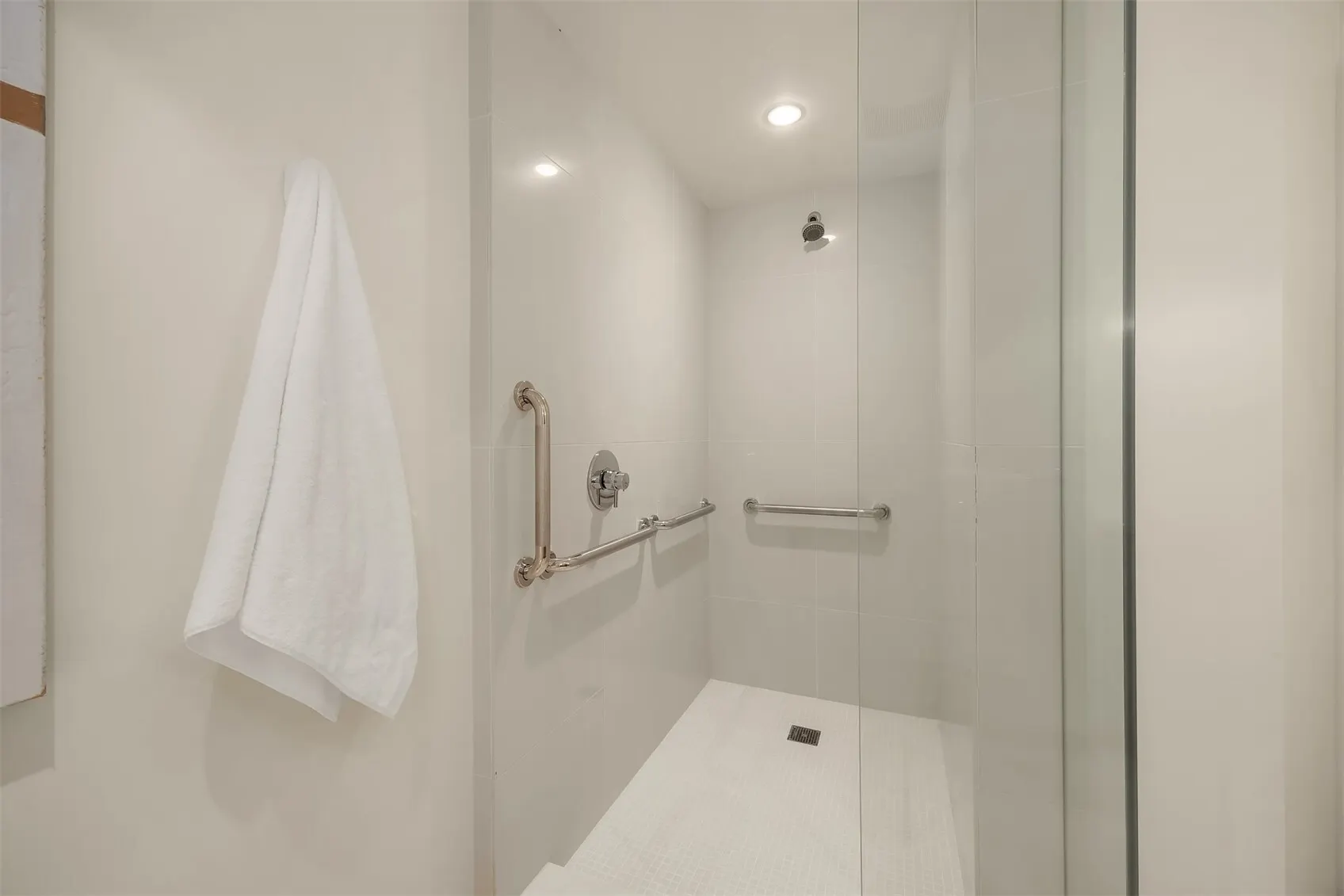 10700 NE 4th Street #1310, Bellevue, WA 98004