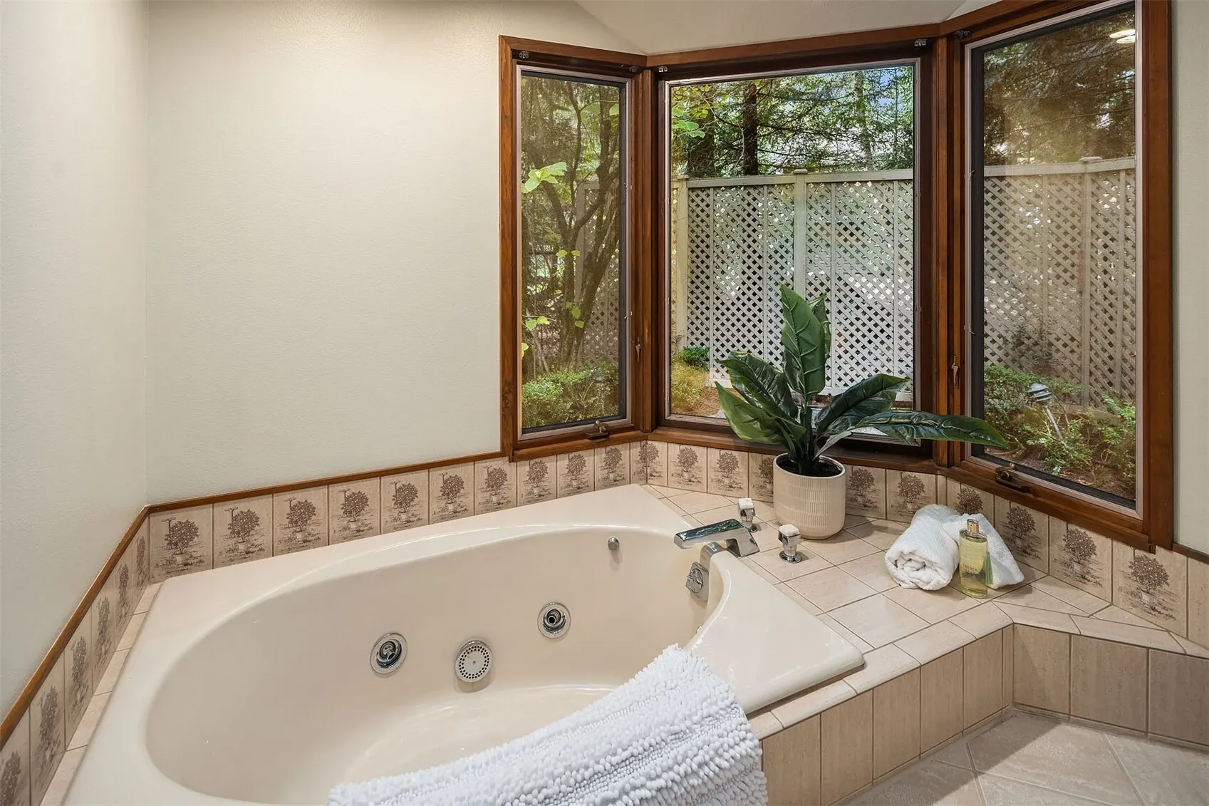 15943 NE 139TH Place , Woodinville, WA 98072