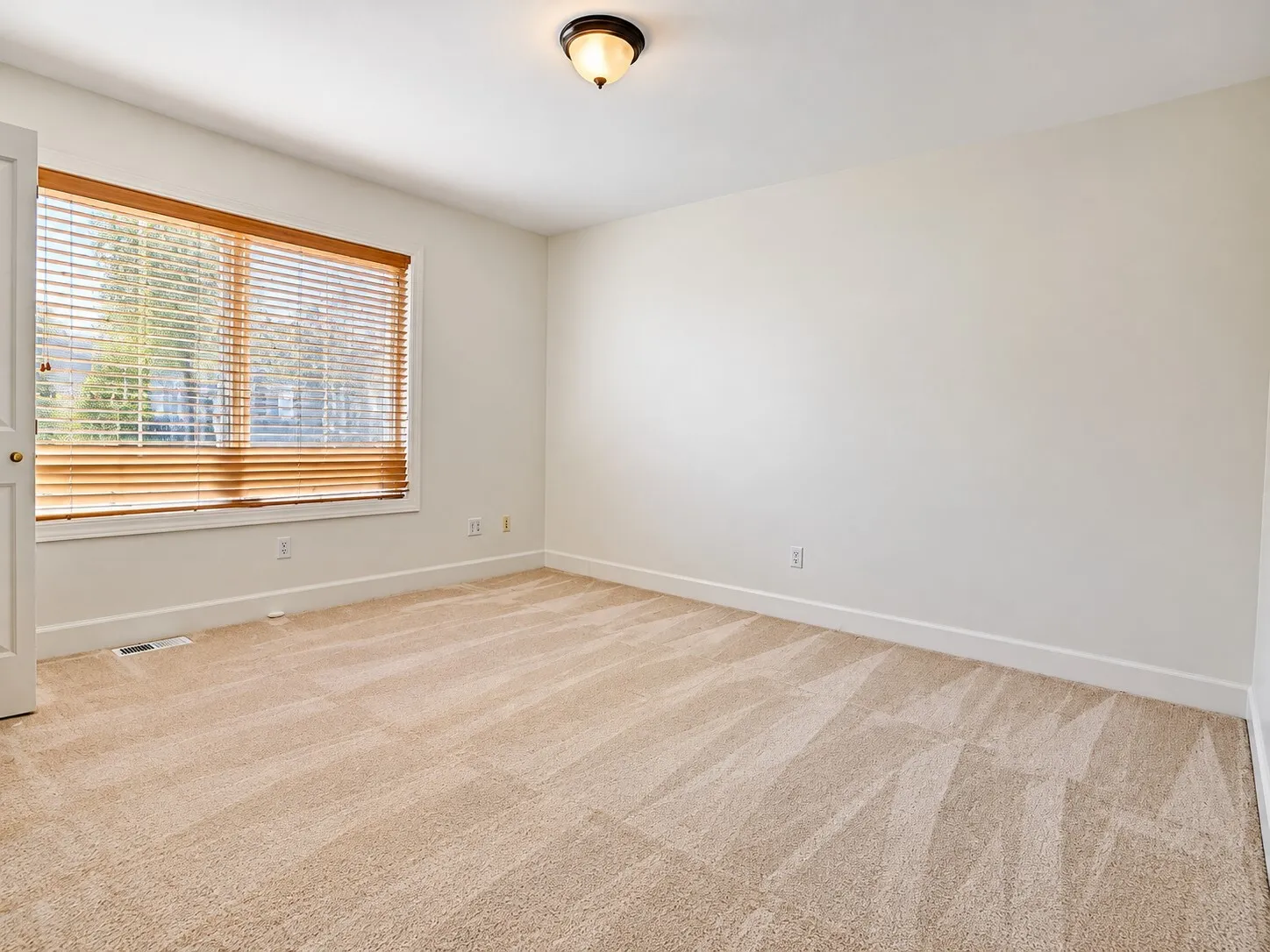 1965 16th Court NE, Issaquah, WA 98029