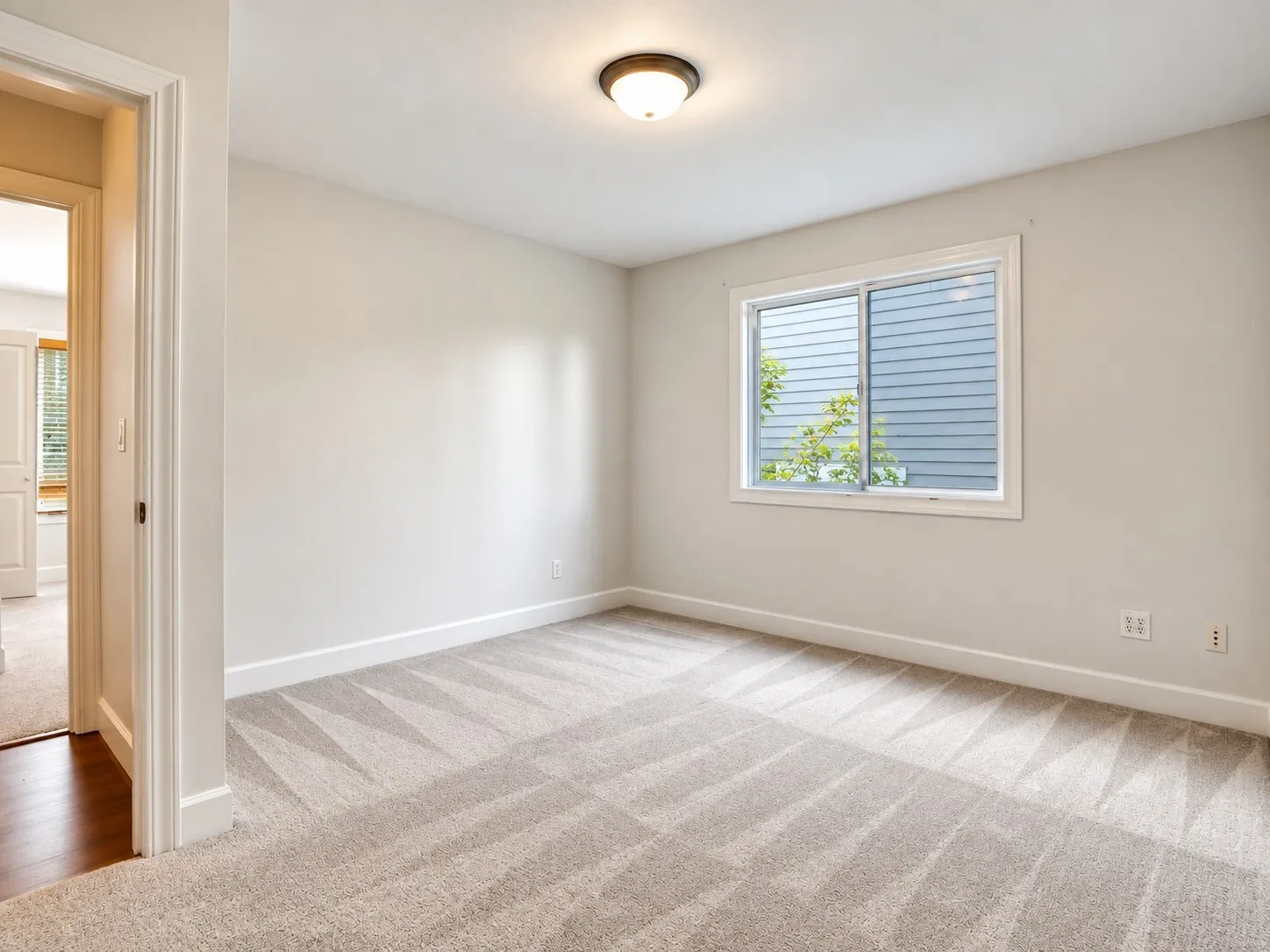 1965 16th Court NE, Issaquah, WA 98029