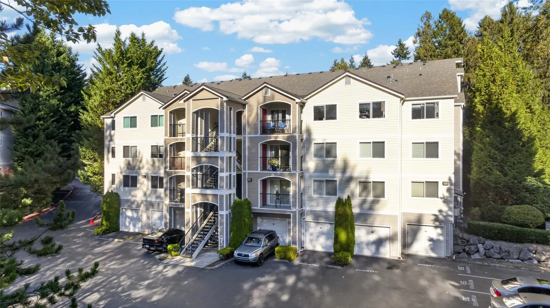 10709 Valley View Road #B 401, Bothell, WA 98011