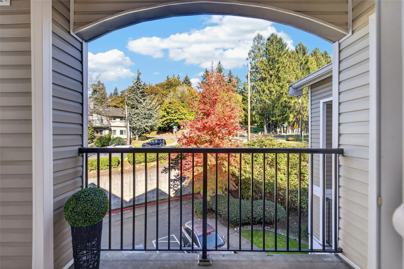 10709 Valley View Road #B 401, Bothell, WA 98011