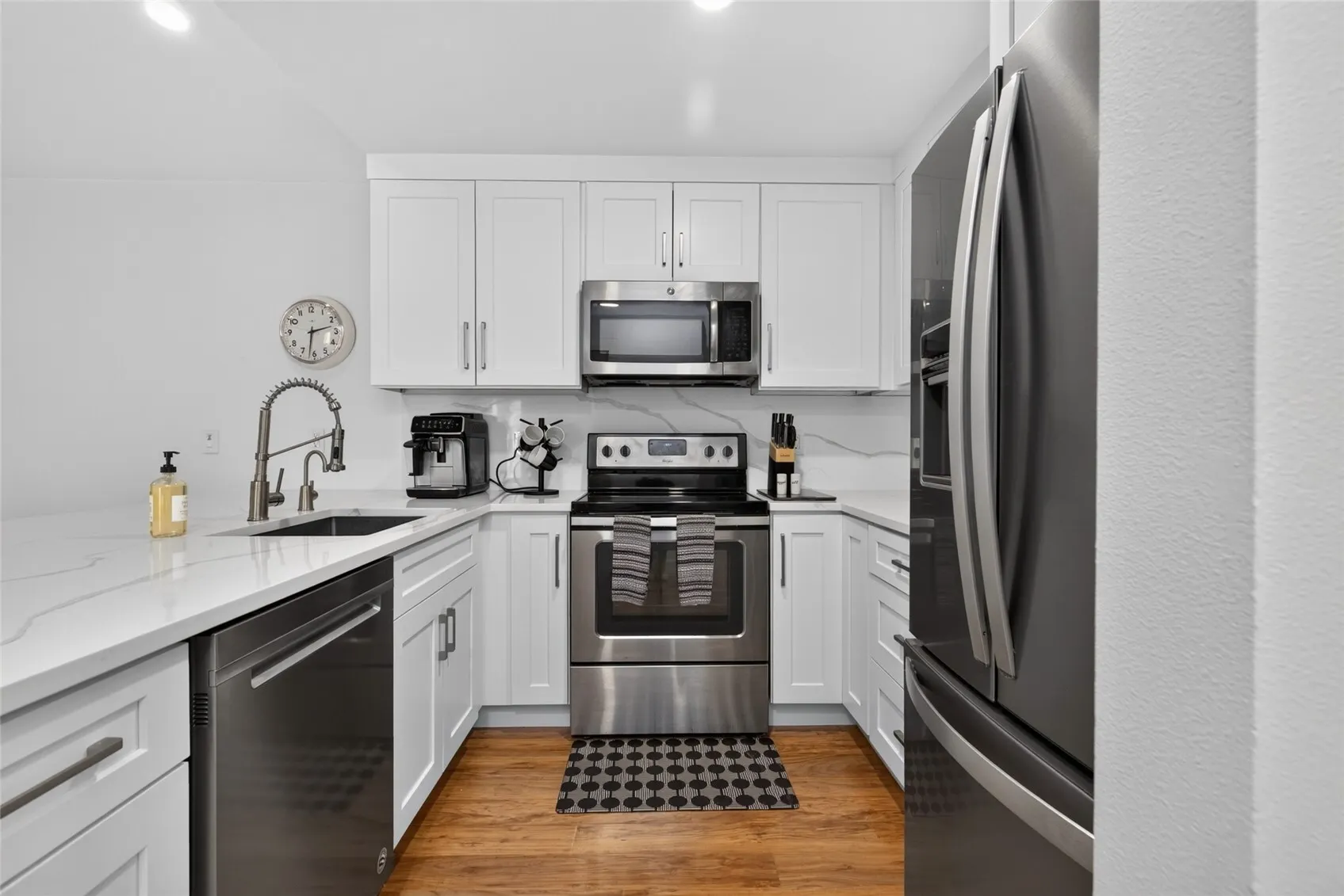 10709 Valley View Road #B 401, Bothell, WA 98011
