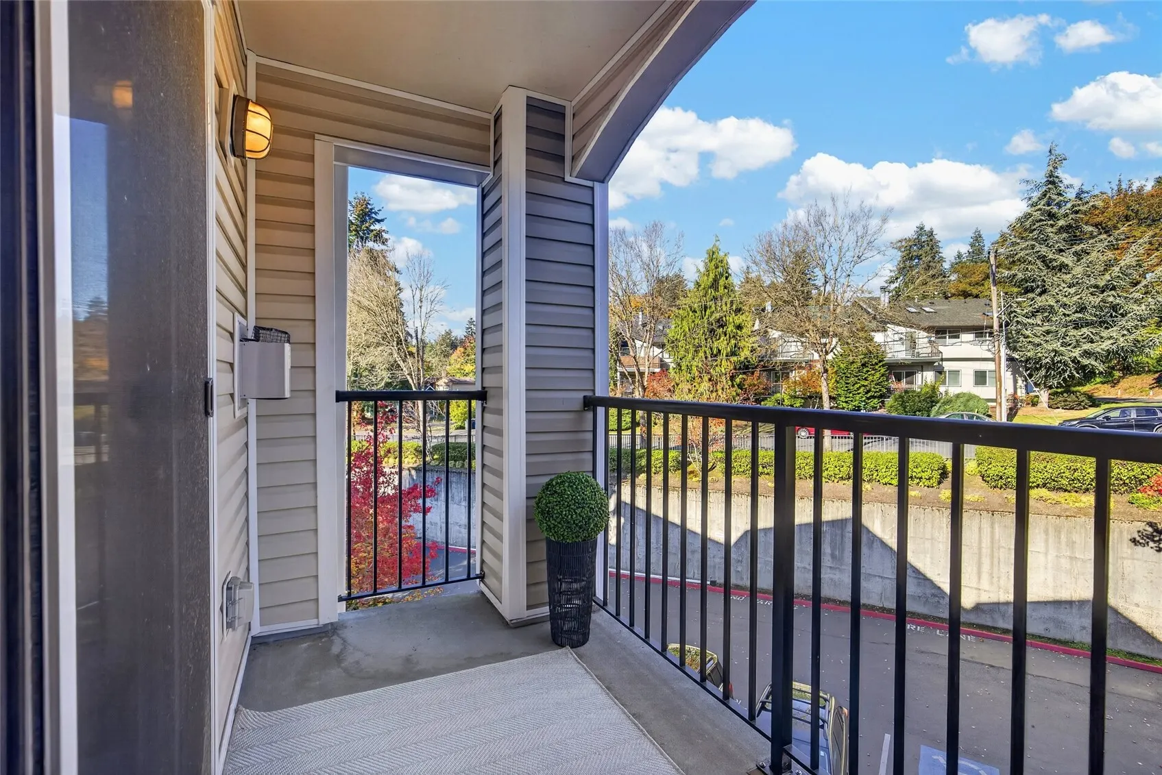 10709 Valley View Road #B 401, Bothell, WA 98011