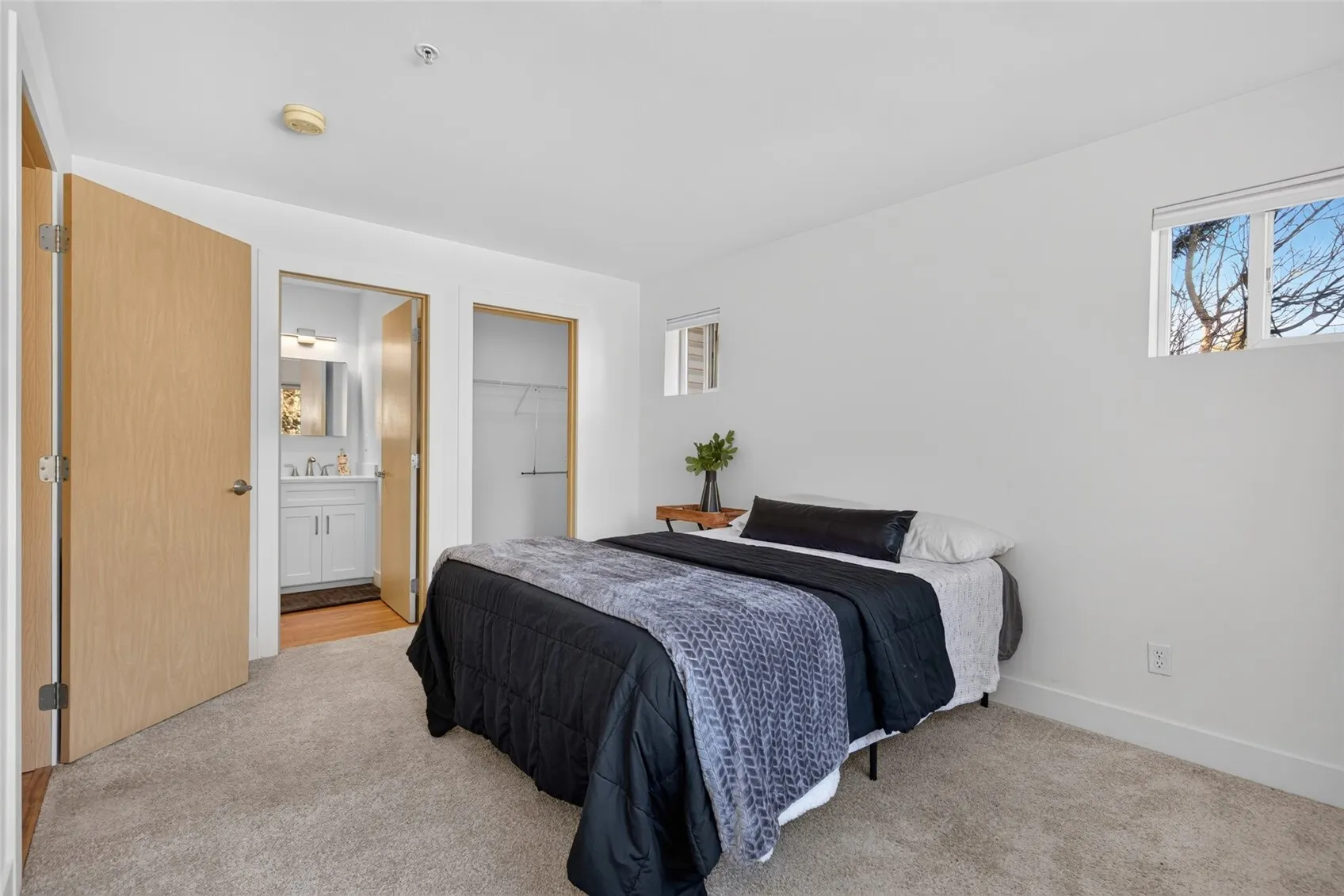 10709 Valley View Road #B 401, Bothell, WA 98011