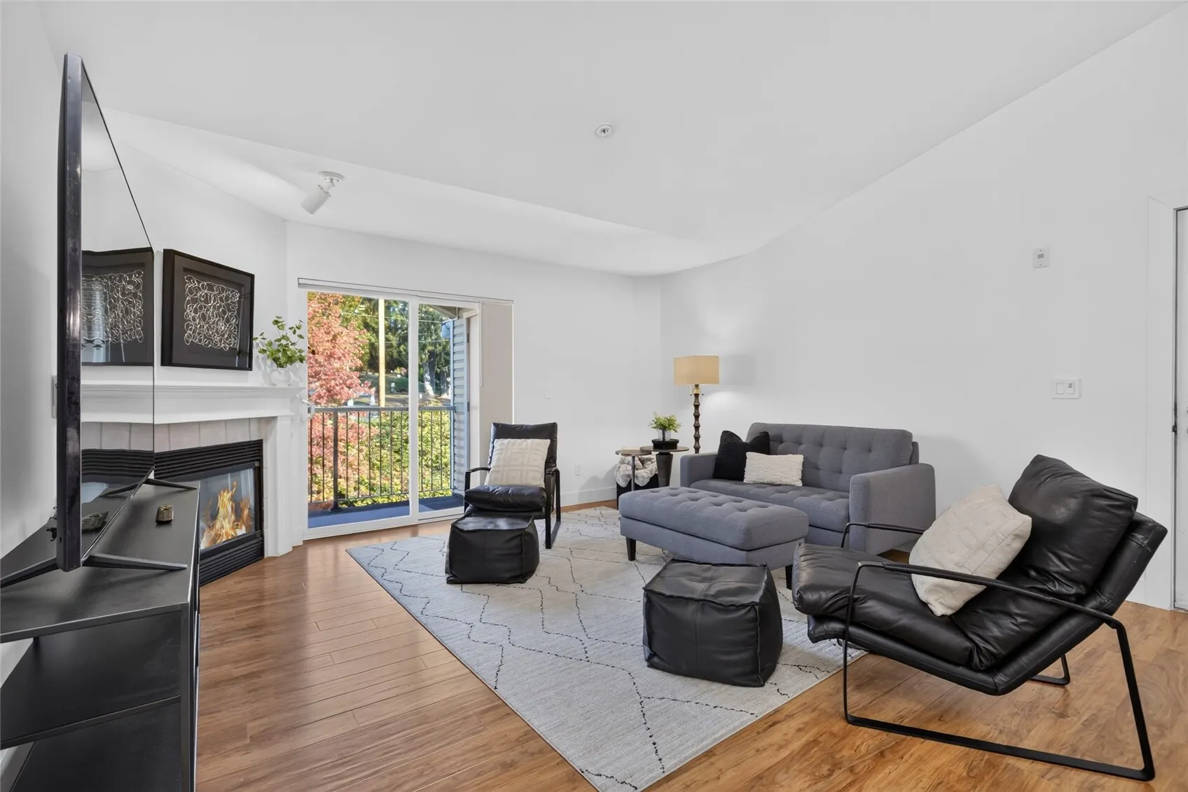 10709 Valley View Road #B 401, Bothell, WA 98011