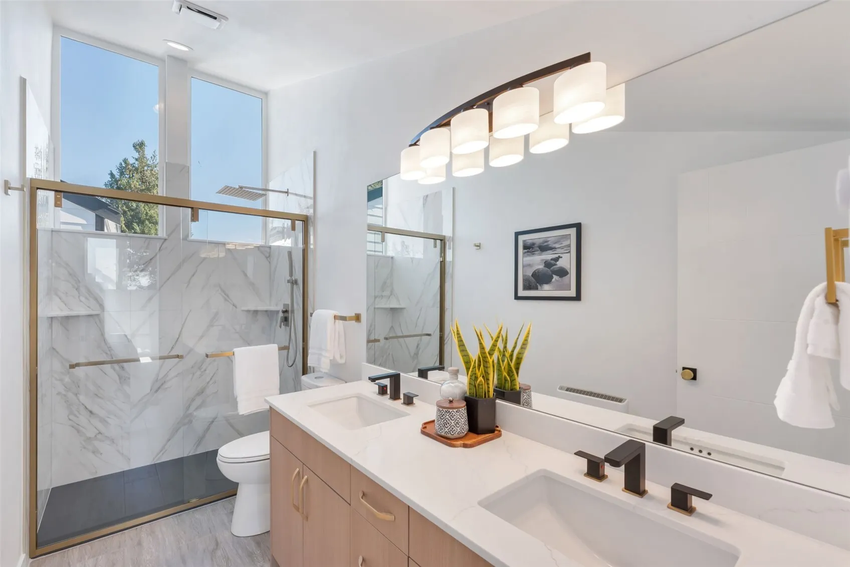 5402 20th Avenue S, Seattle, WA 98108