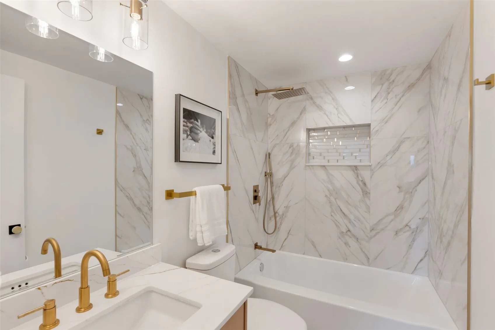 5402 20th Avenue S, Seattle, WA 98108