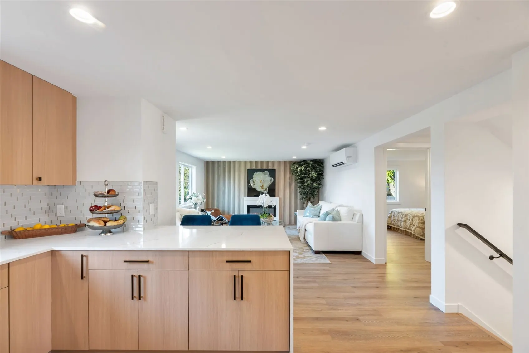 5402 20th Avenue S, Seattle, WA 98108