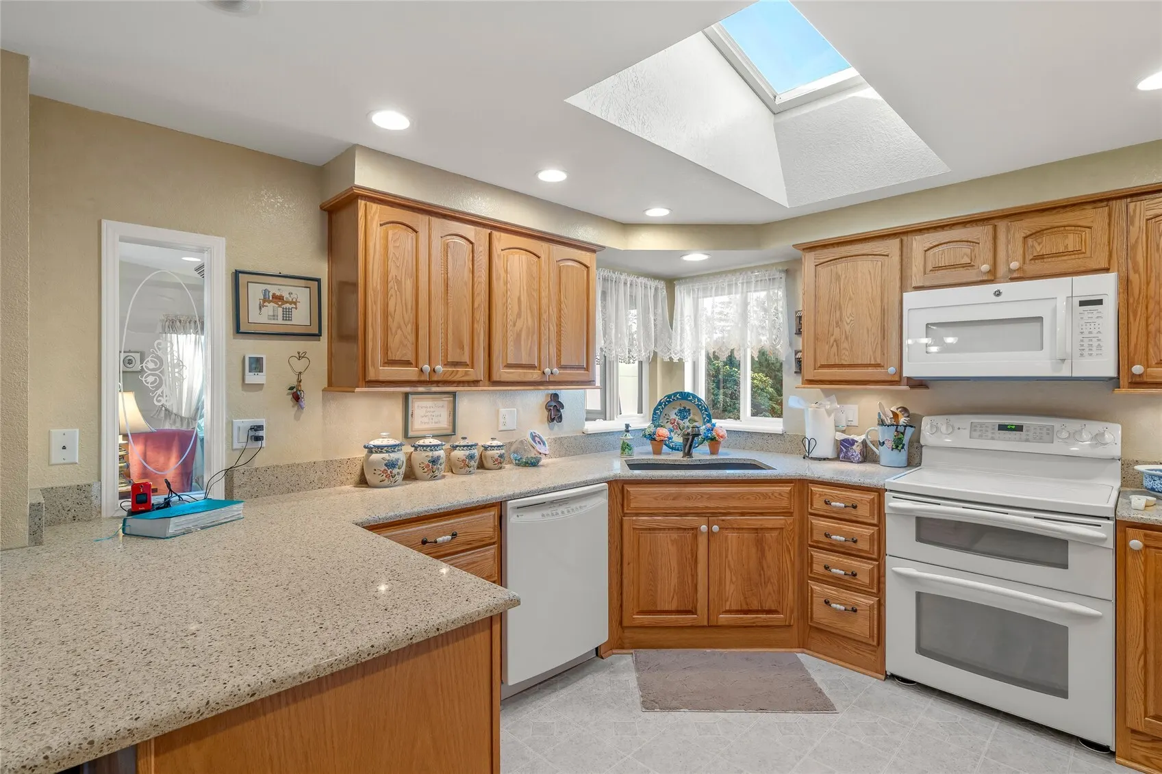 12619 NE 192nd Place , Bothell, WA 98011