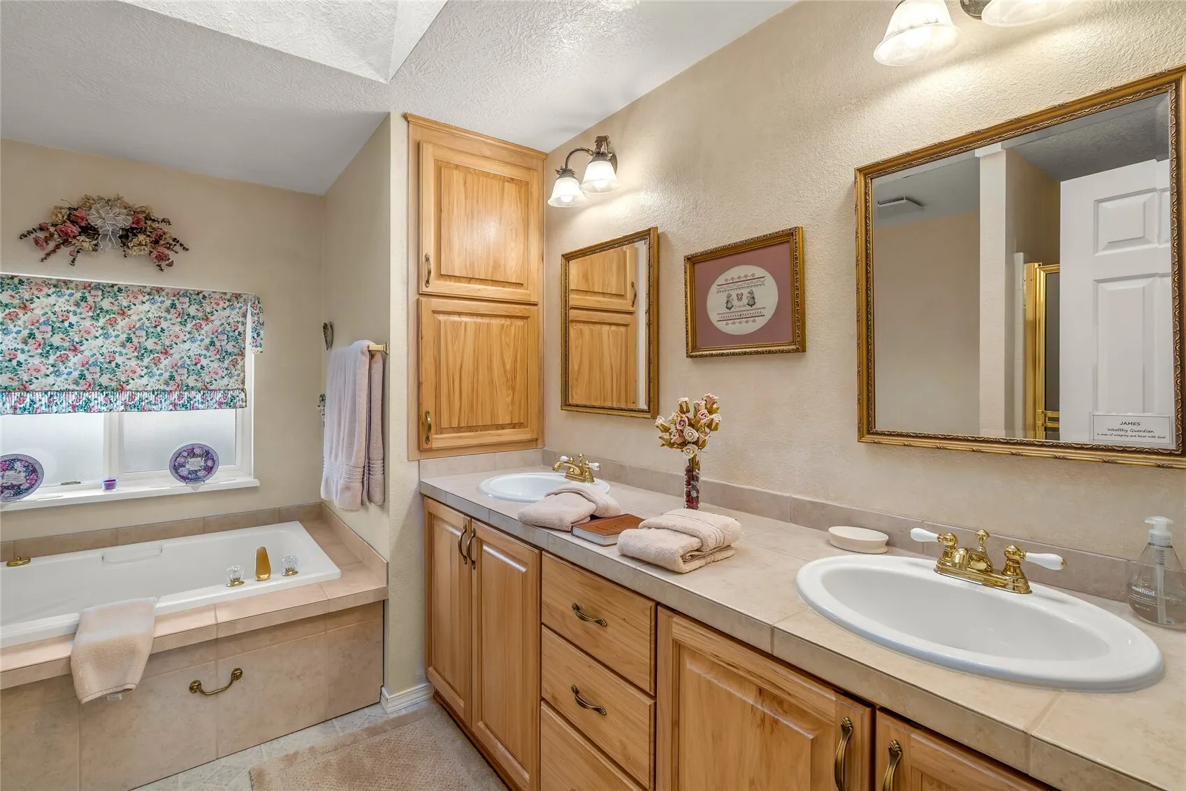 12619 NE 192nd Place , Bothell, WA 98011