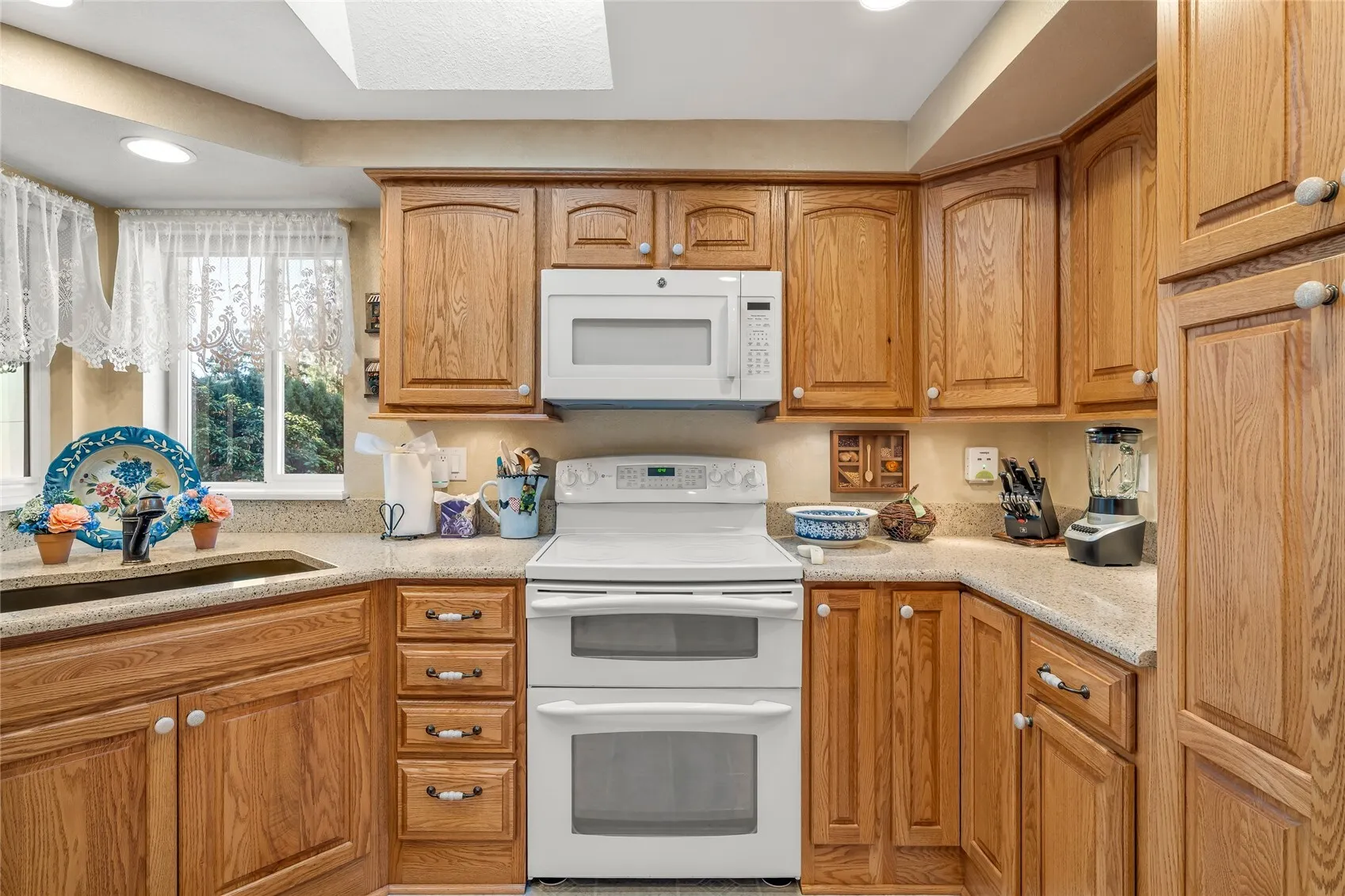 12619 NE 192nd Place , Bothell, WA 98011
