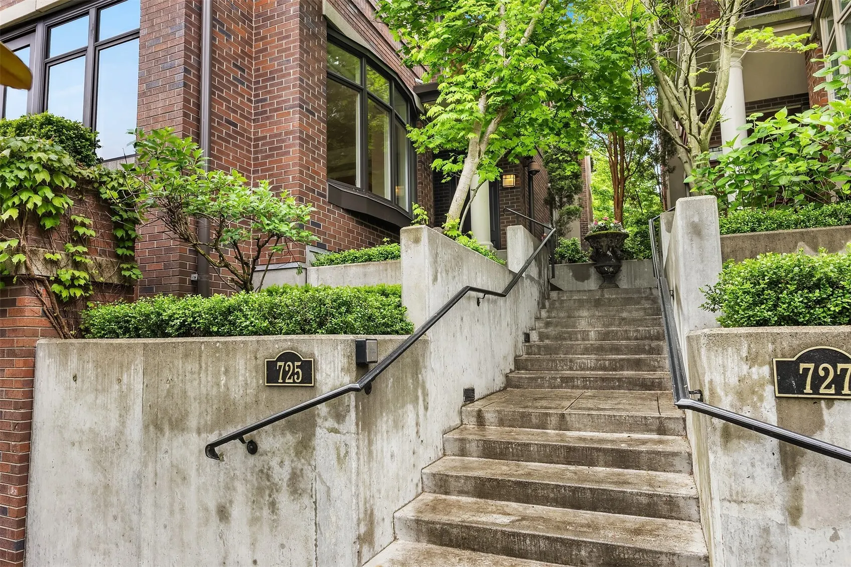725 Harvard Avenue E, Seattle, WA 98102