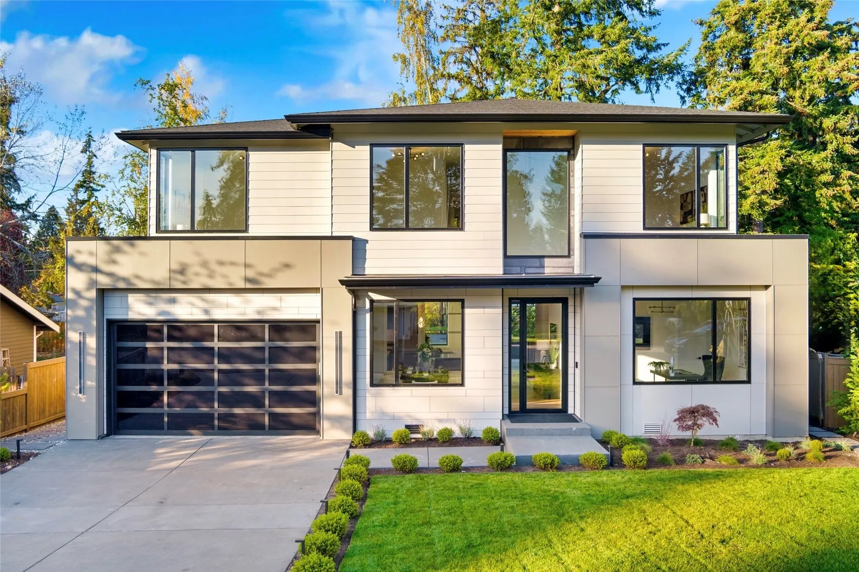 15546 SE 9th Street , Bellevue, WA 98007