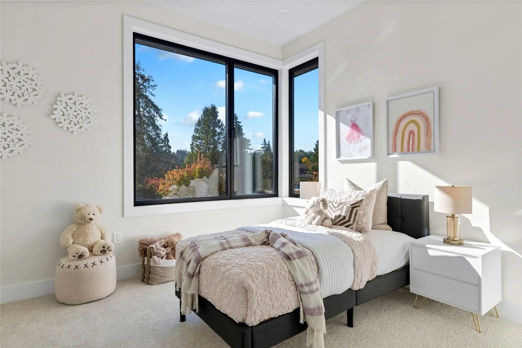 15546 SE 9th Street , Bellevue, WA 98007