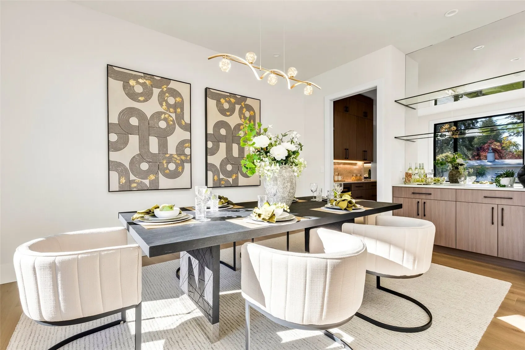 15546 SE 9th Street , Bellevue, WA 98007